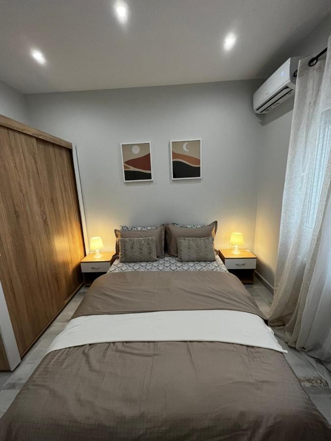 테살로니키 Modern Flat Ag. Dimitriou 아파트 외부 사진